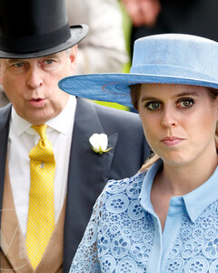 Беременная принцесса Беатрис в больнице, приедет ли ее навестить отец, принц Эндрю?